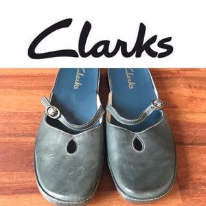 Clark’s Slip On Clogs